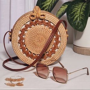 round woven purse